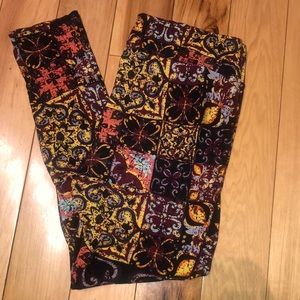 LuLaRoe Tall & Curvy leggings
